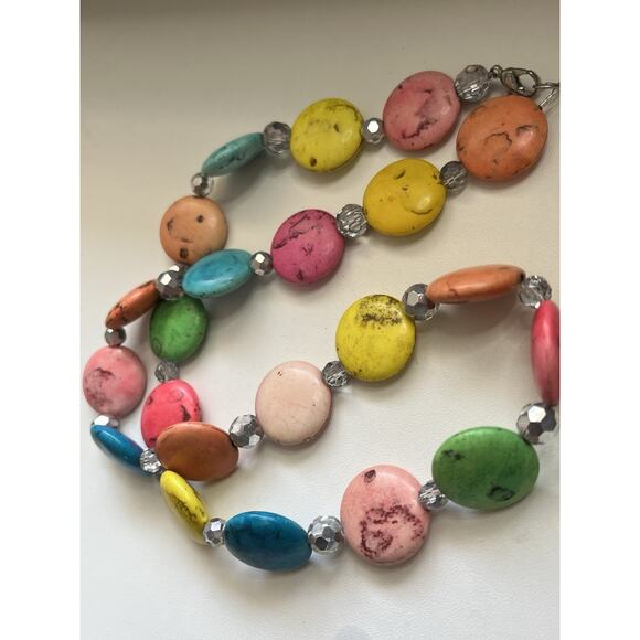 Dyed Round Howlite Beaded Necklace Rainbow Pink Yellow Faceted Glass 20” - Picture 3 of 5